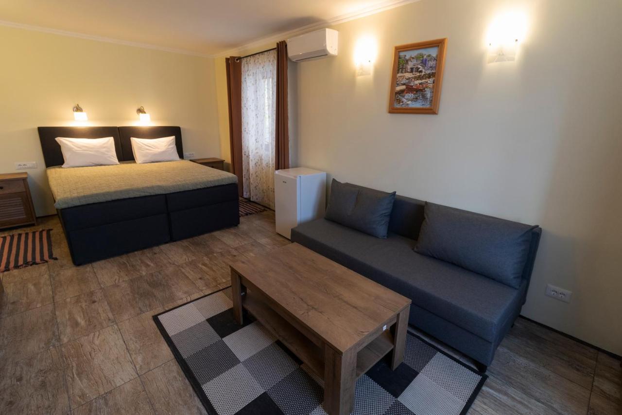 Taverna & Rooms Сутиван Экстерьер фото